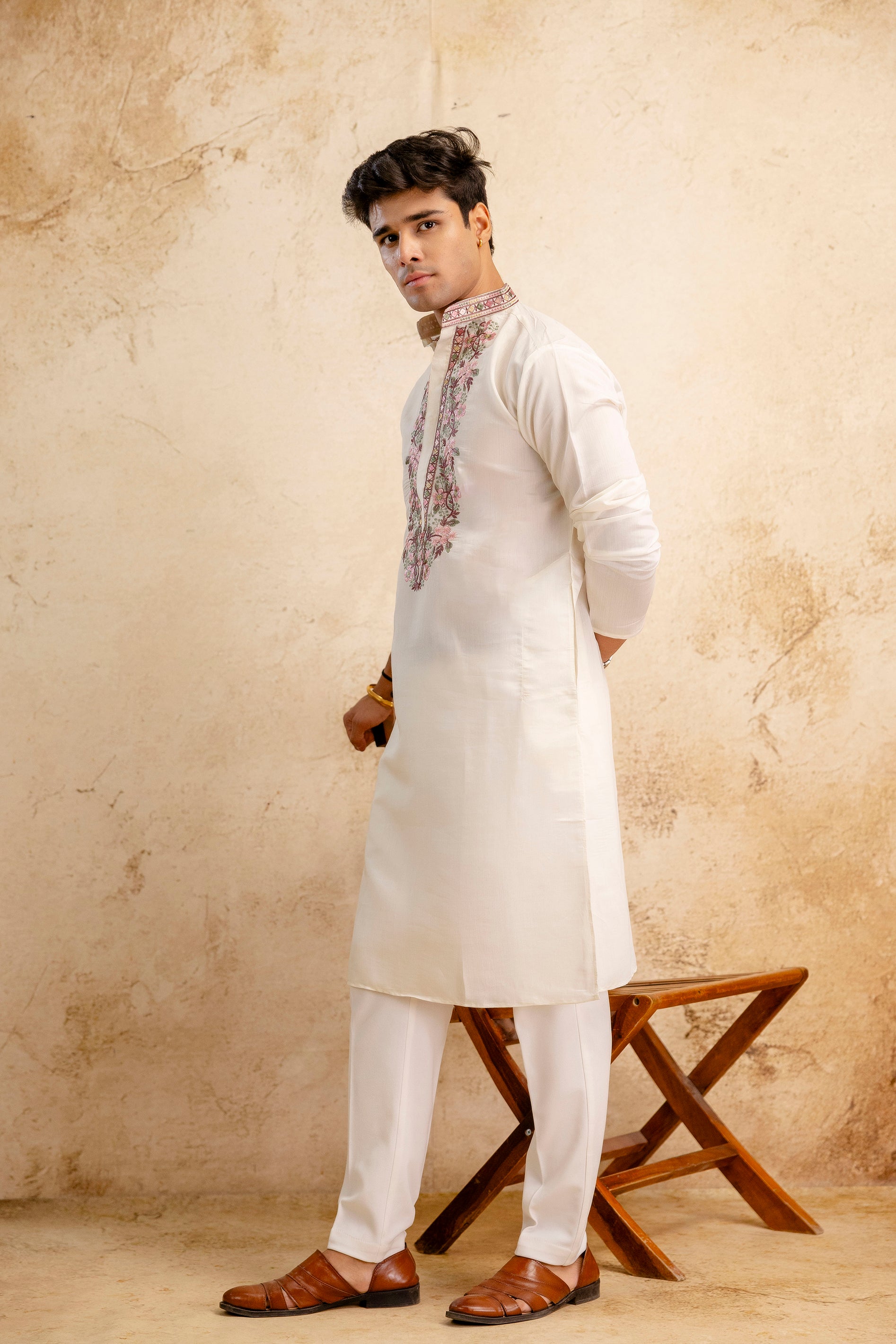 EMBROIDERED & SEQUIN KURTA WITH NECK