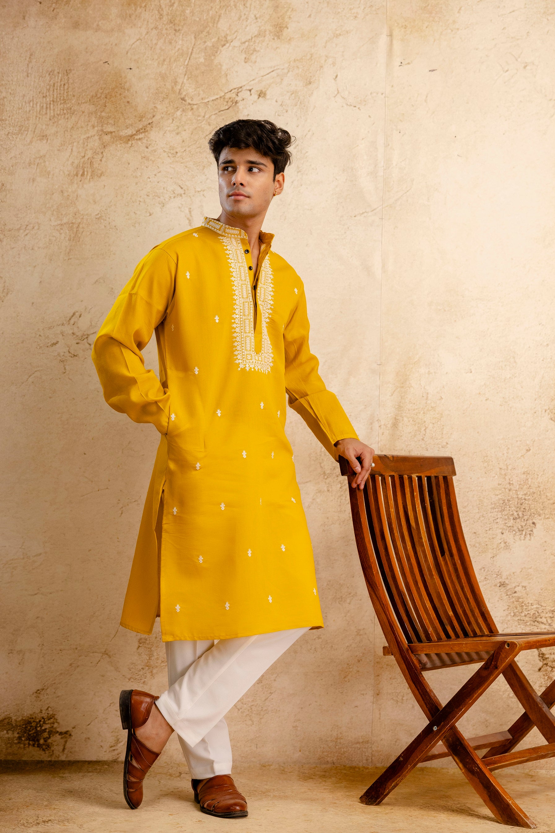 EMBROIDERED & SEQUIN KURTA WITH NECK