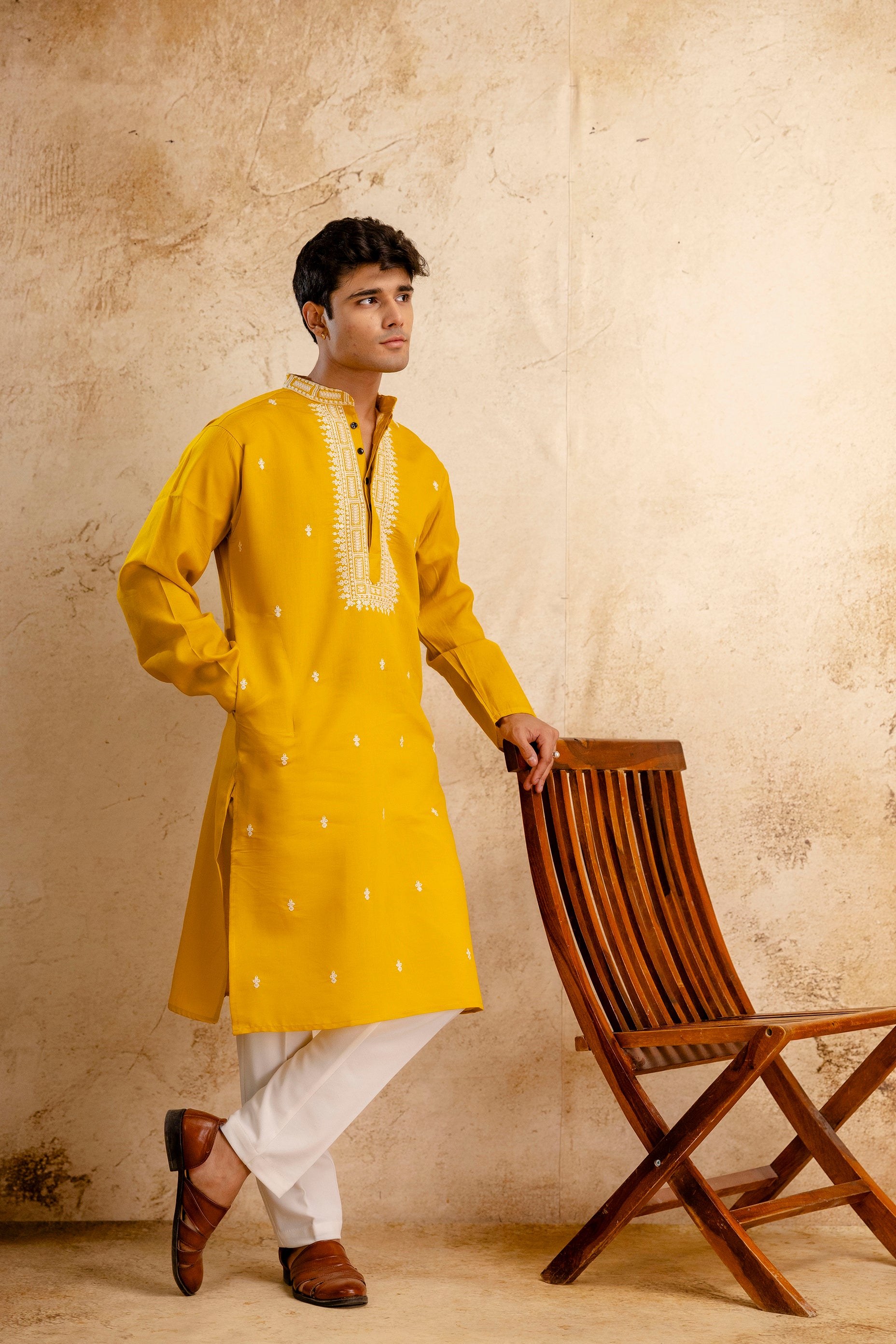 EMBROIDERED & SEQUIN KURTA WITH NECK