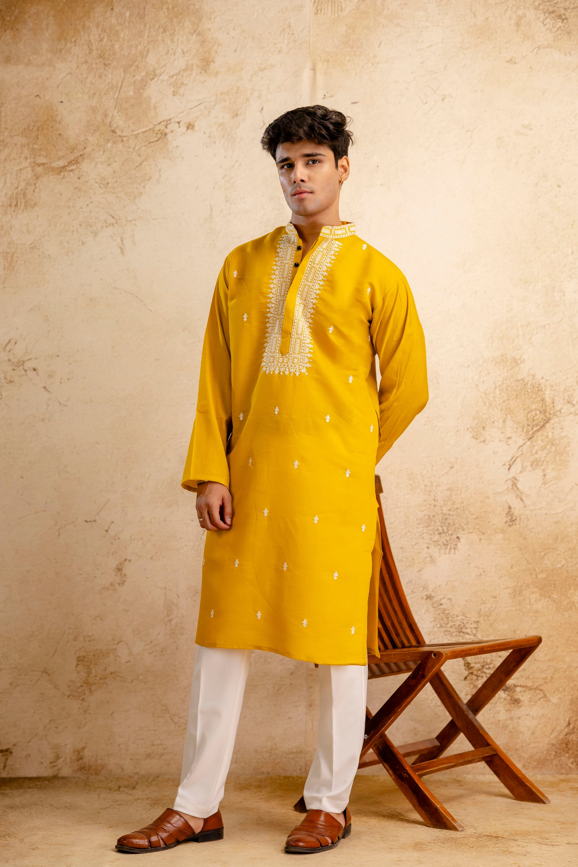 EMBROIDERED & SEQUIN KURTA WITH NECK