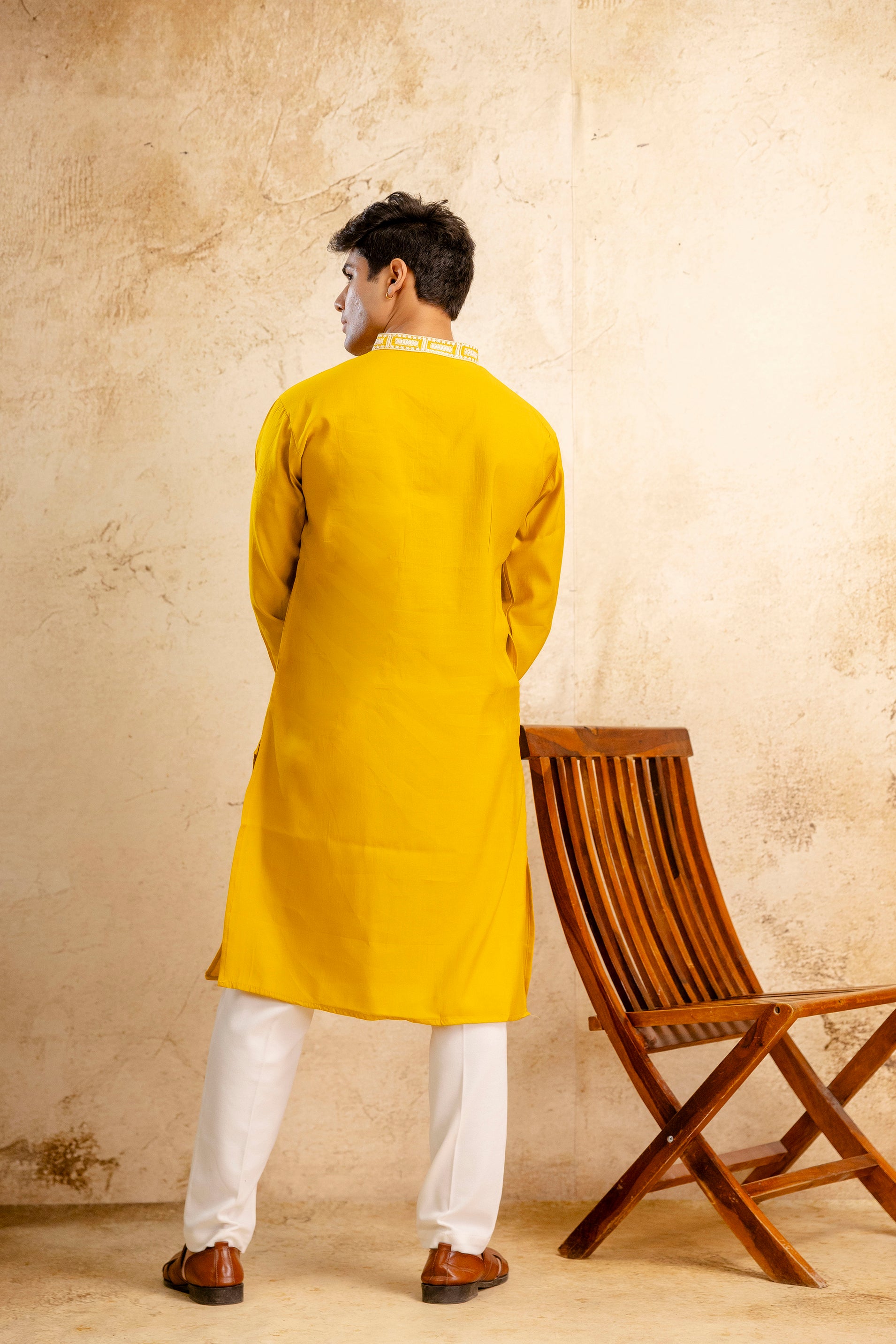 EMBROIDERED & SEQUIN KURTA WITH NECK