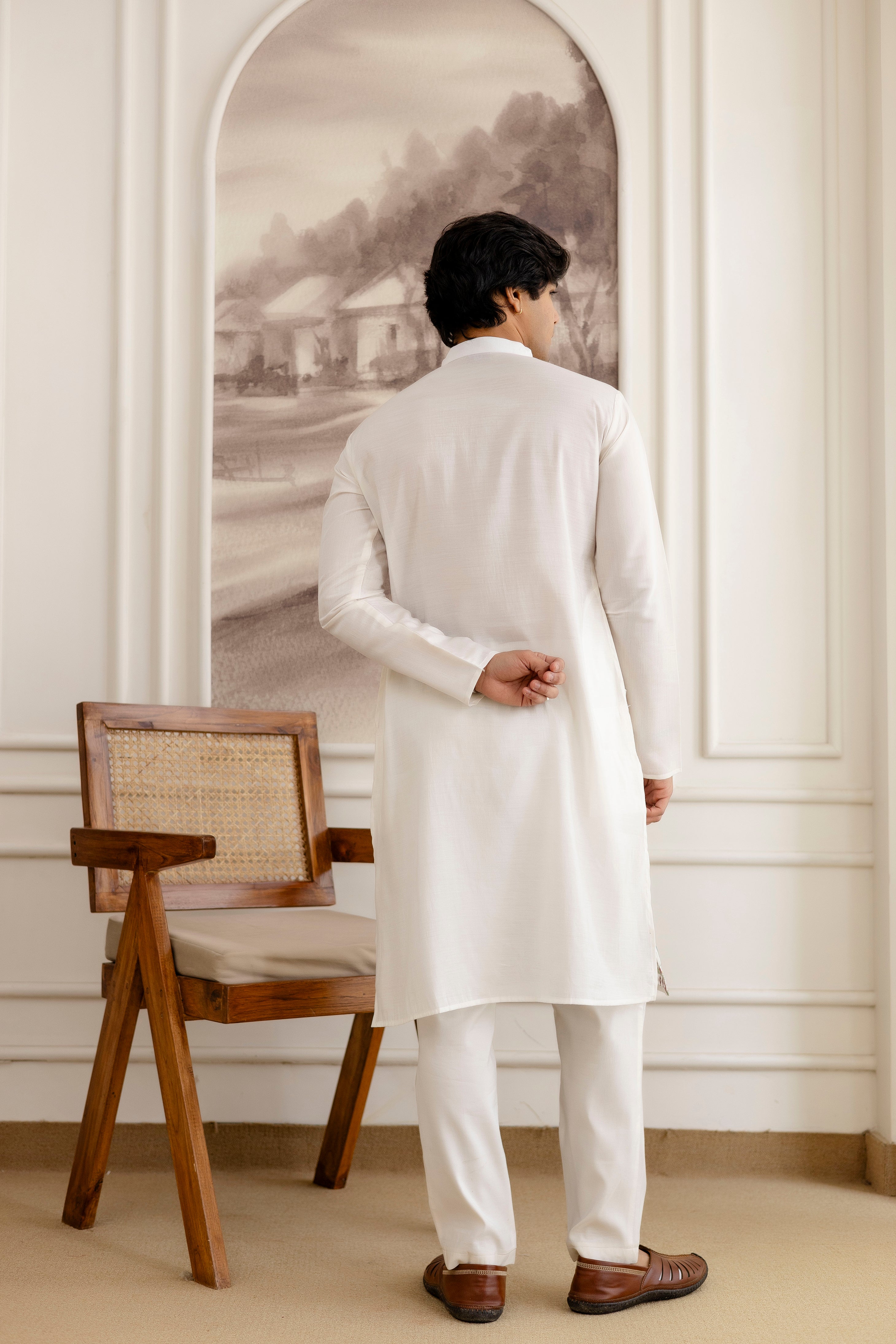 Designer Men’s Kurtas With Traditional Indian Craft